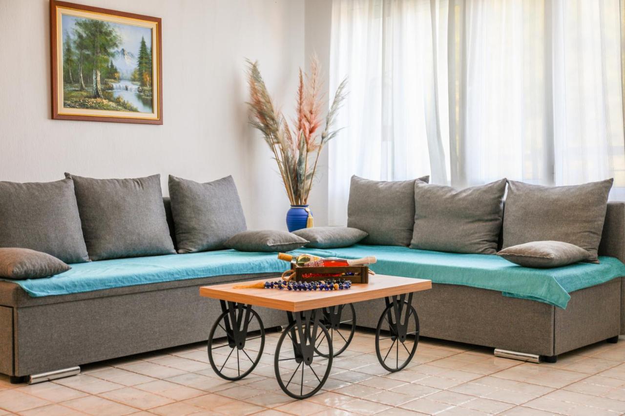 Villa Mitzelos Moni Evaggelistrias Extérieur photo